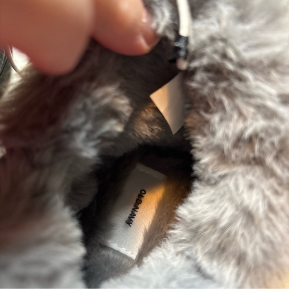 Old Navy Womens Black Faux Fur Lined Cozy Bootie Slippers Size 8 - Picture 7 of 15